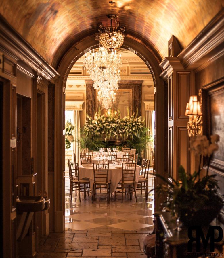 Kentucky Castle Hotel Versailles Esterno foto